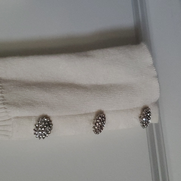 EXPRESS | White Sweater with Embellishments on Sleeve - Picture 4 of 4
